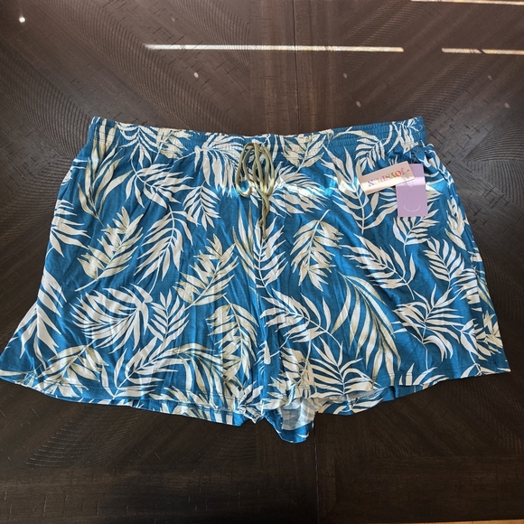 ‼️3/$30‼️  Blue/White Leaf Print Shorts Womens 3X Tropical Lightweight Beach - Picture 3 of 7